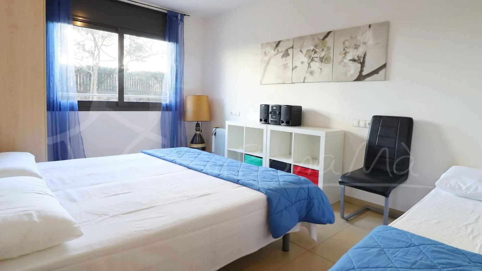 Alquiler De Apartamento Moderno De 2 Dormitorios Con Jardin Privado, - Es-366-7 Roses 0*,  Spain