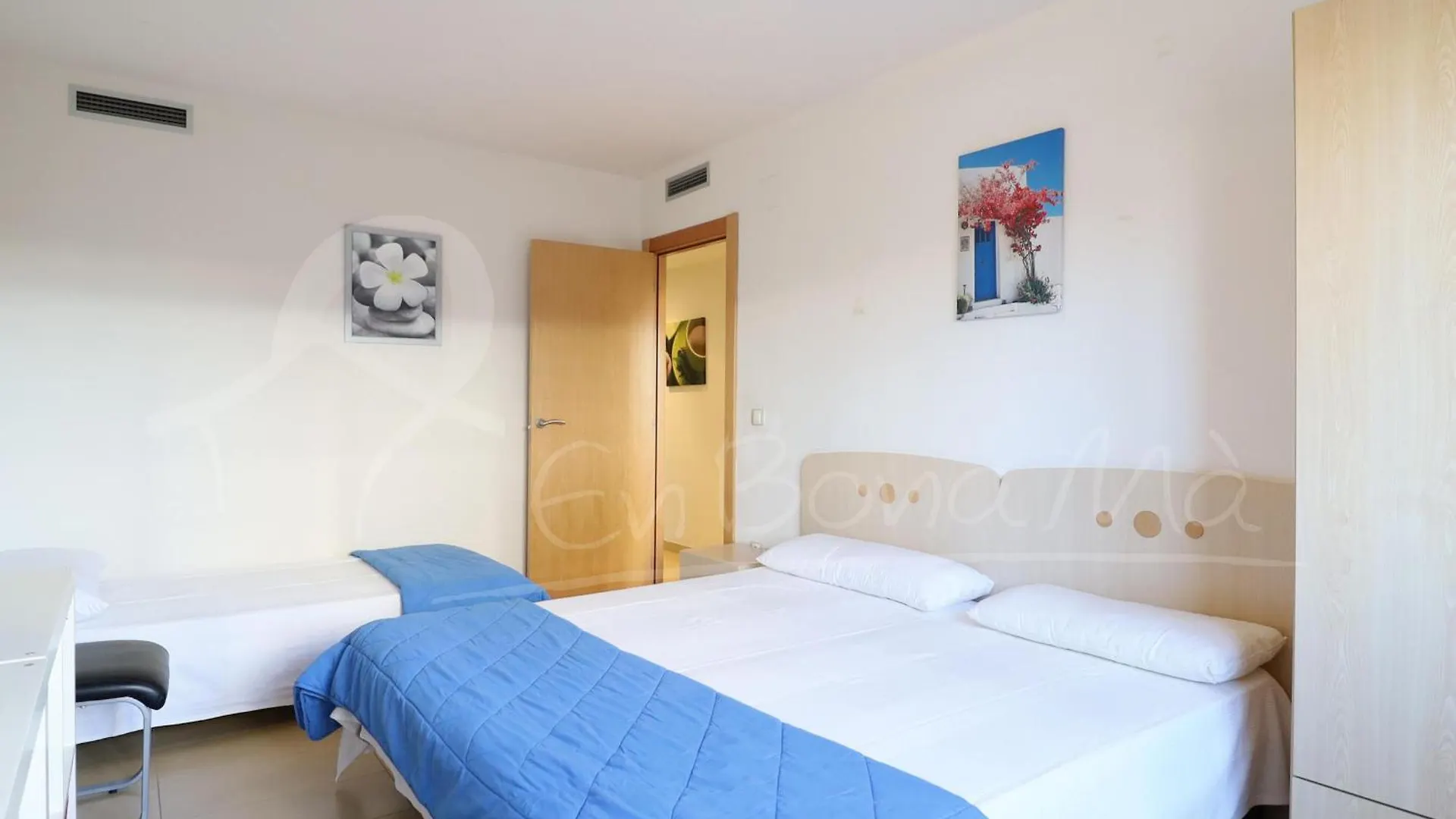 Alquiler De Apartamento Moderno De 2 Dormitorios Con Jardin Privado, - Es-366-7 Roses