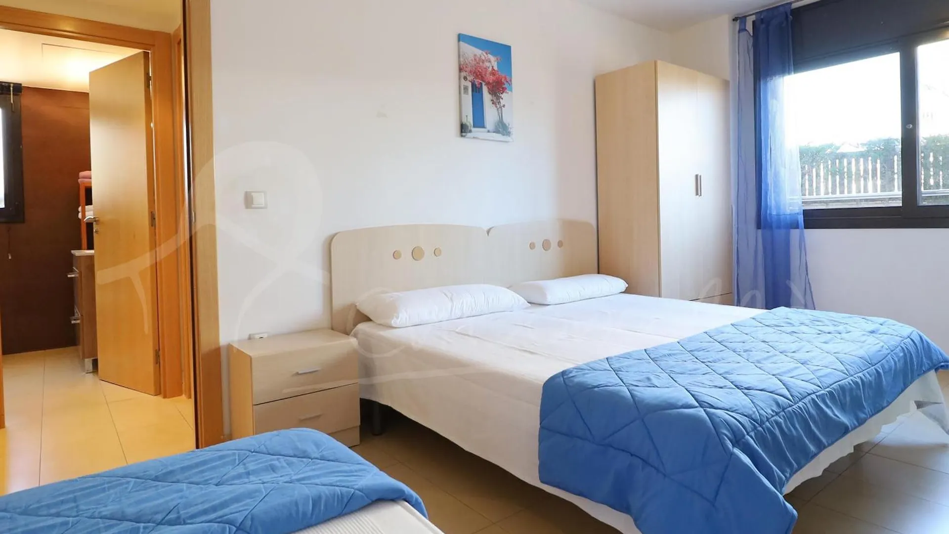 Alquiler De Apartamento Moderno De 2 Dormitorios Con Jardin Privado, - Es-366-7 Roses 0*,